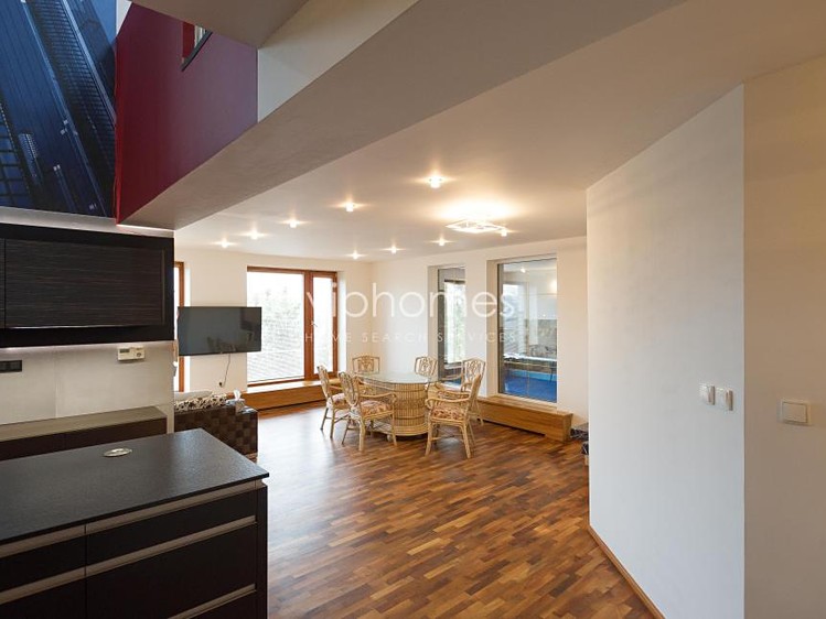 Pronájem vily 210 m², pozemek 582 m² - foto 3