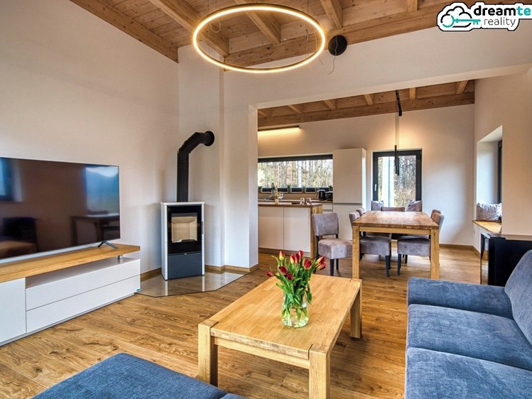 Pronájem rodinného domu 90 m², pozemek 757 m² - foto 2