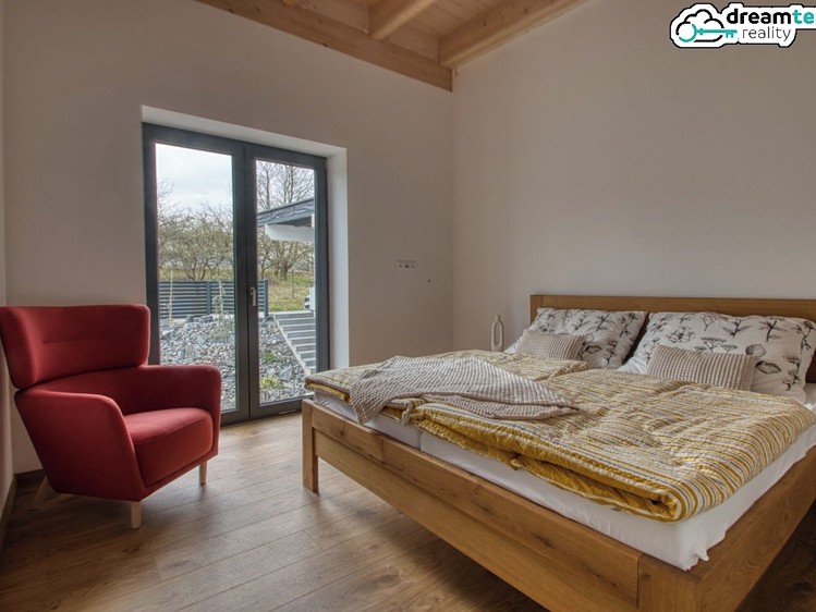 Pronájem rodinného domu 90 m², pozemek 757 m² - foto 3
