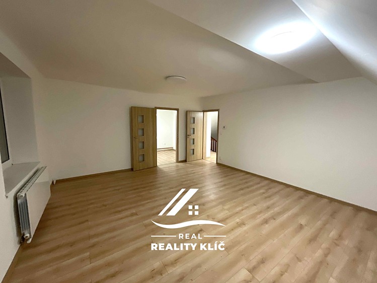 Pronájem rodinného domu 150 m², pozemek 630 m² - foto 7
