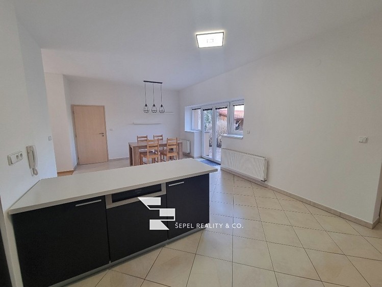 Pronájem rodinného domu 172 m², pozemek 395 m² - foto 5