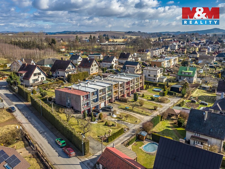 Pronájem rodinného domu 215 m², pozemek 285 m² - foto 2