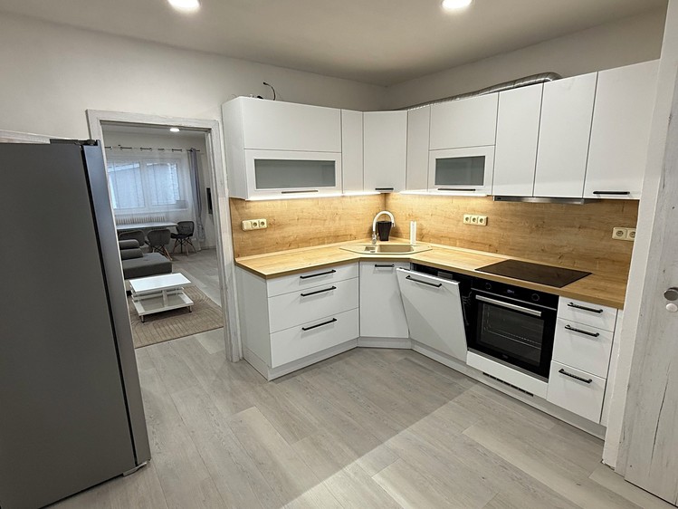 Pronájem rodinného domu 98 m², pozemek 137 m² - foto 3
