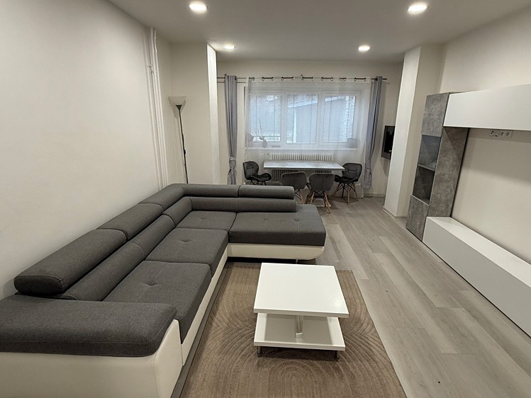Pronájem rodinného domu 98 m², pozemek 137 m² - foto 2