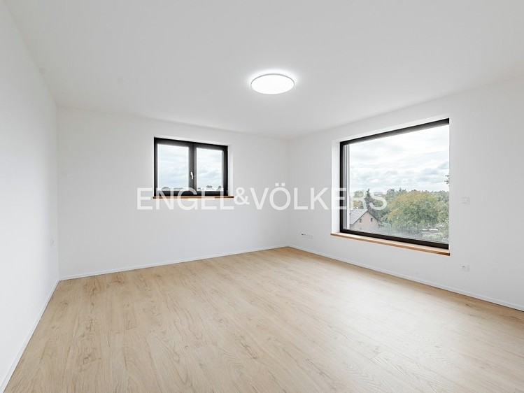 Pronájem rodinného domu 290 m², pozemek 500 m² - foto 5