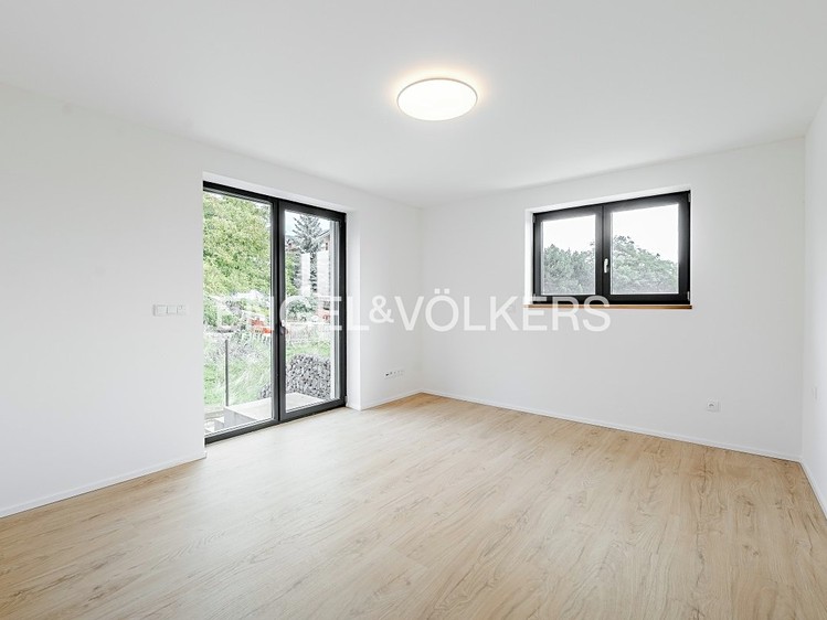 Pronájem rodinného domu 290 m², pozemek 500 m² - foto 6
