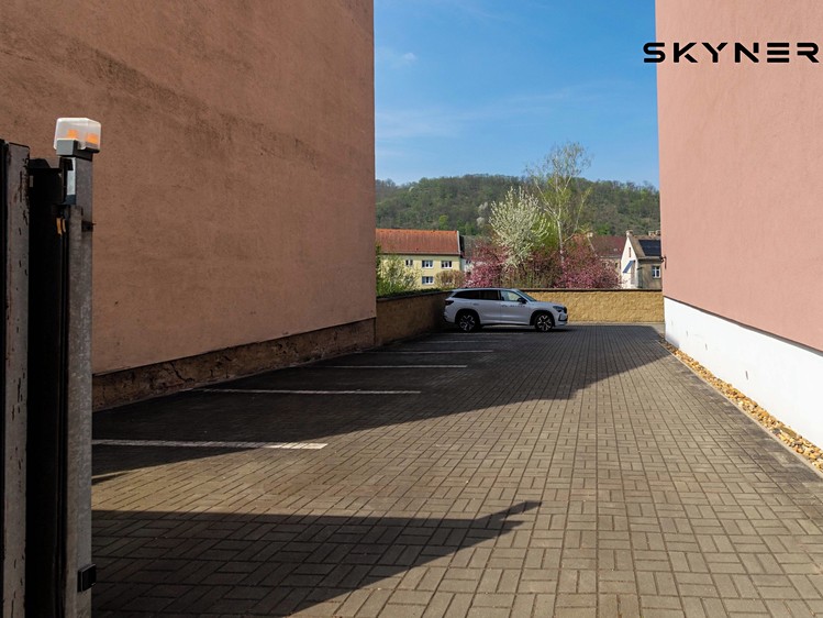 Pronájem  vícegeneračního domu 360 m², pozemek 176 m² - foto 4