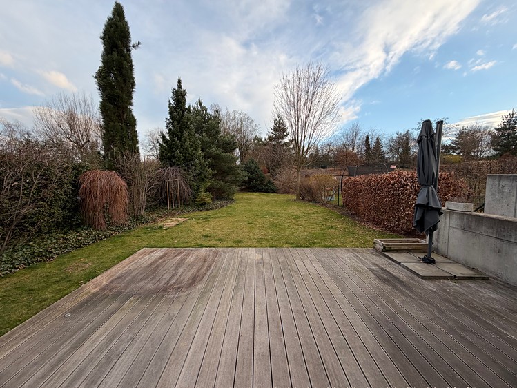 Pronájem rodinného domu 227 m², pozemek 380 m² - foto 3