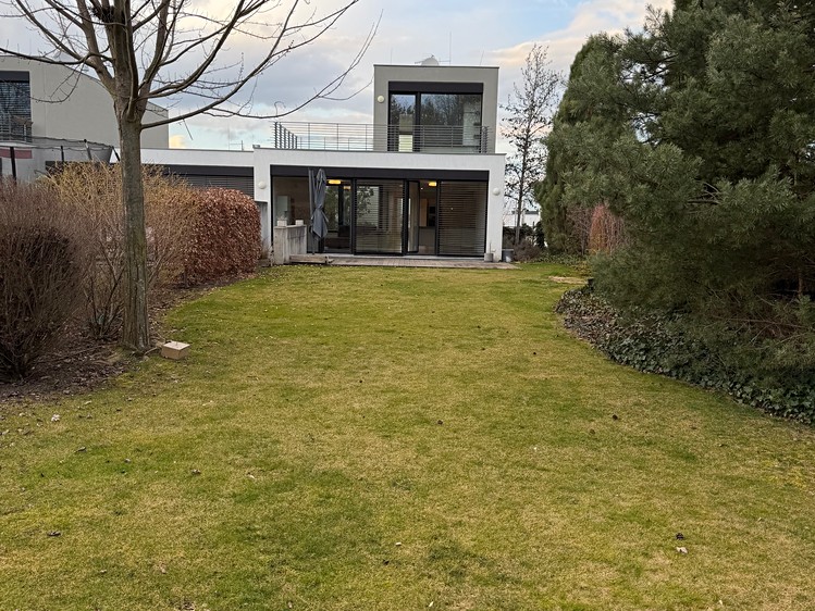 Pronájem rodinného domu 227 m², pozemek 380 m² - foto 5