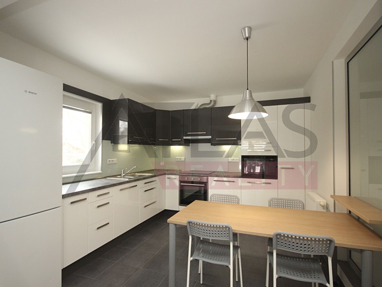 Pronájem rodinného domu 170 m², pozemek 400 m² - foto 4