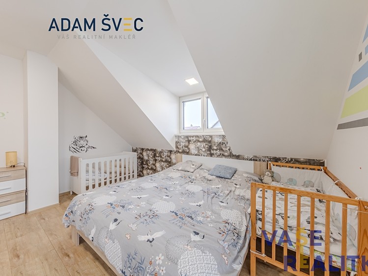 Pronájem rodinného domu 125 m², pozemek 1 006 m² - foto 8