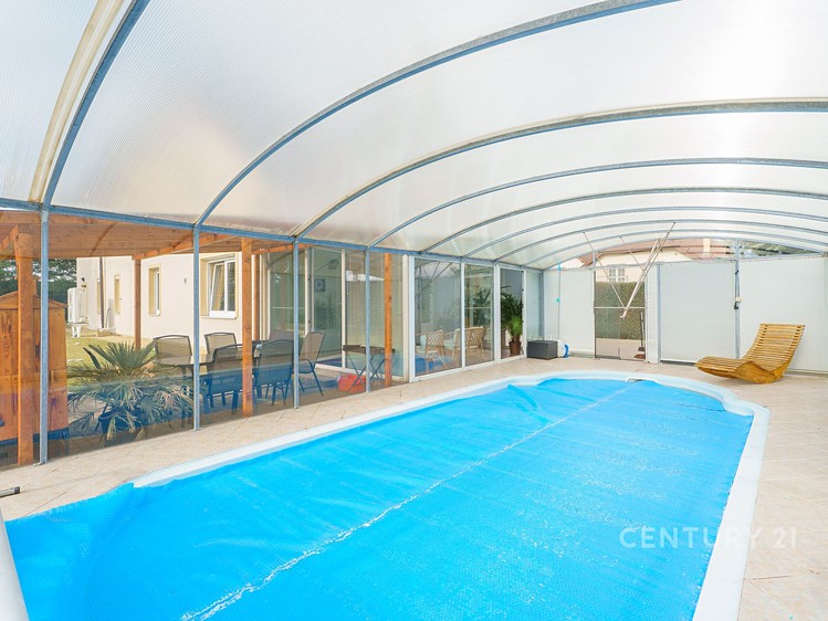 Pronájem  rodinného domu 290 m², pozemek 896 m² - foto 5