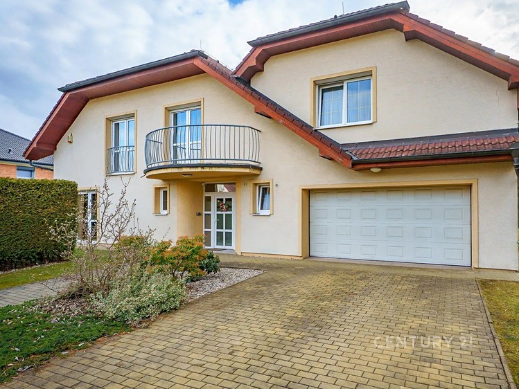 Pronájem  rodinného domu 290 m², pozemek 896 m² - foto 6