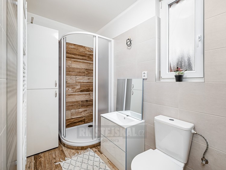 Pronájem  rodinného domu 83 m², pozemek 1 m² - foto 5