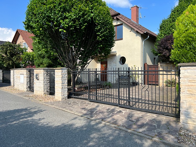 Pronájem rodinného domu 163 m², pozemek 480 m² - foto 1