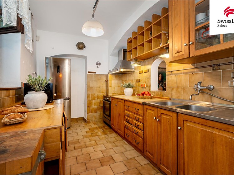 Pronájem rodinného domu 364 m², pozemek 300 m² - foto 2