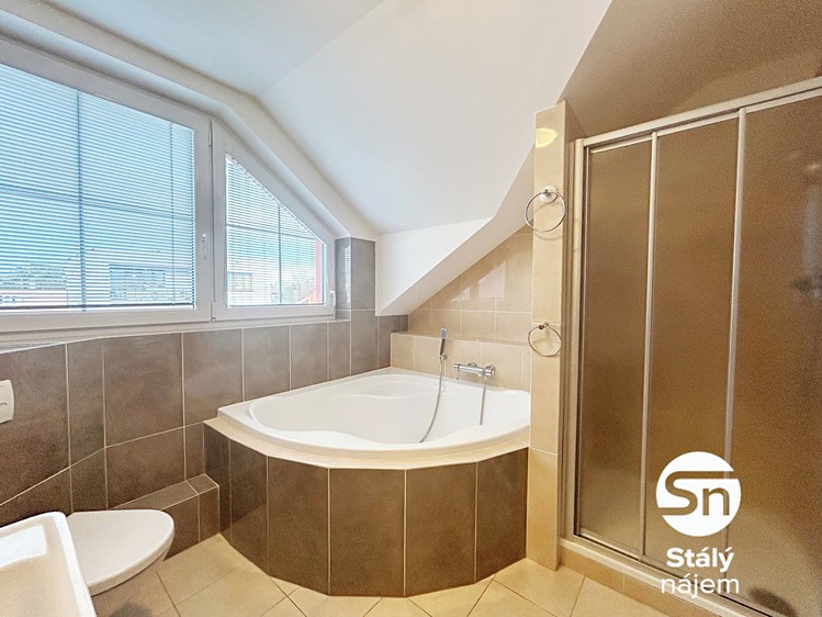 Pronájem rodinného domu 105 m², pozemek 80 m² - foto 6