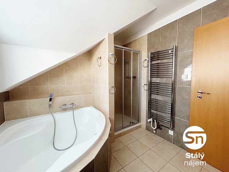 Pronájem rodinného domu 105 m², pozemek 80 m² - foto 7