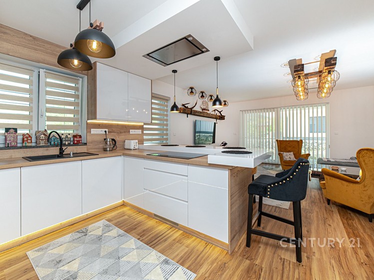 Pronájem rodinného domu 109 m², pozemek 793 m² - foto 8