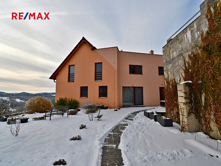 Pronájem rodinného domu 90 m², pozemek 180 m² - foto 1