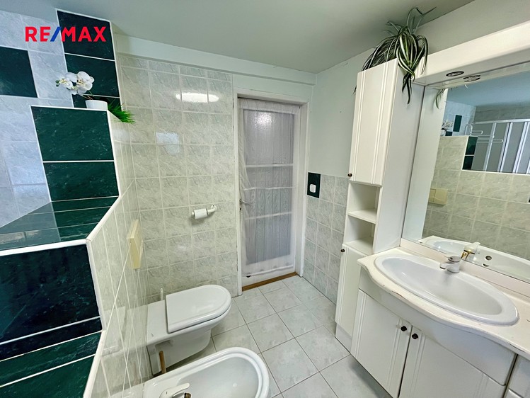 Pronájem  rodinného domu 88 m², pozemek 704 m² - foto 5