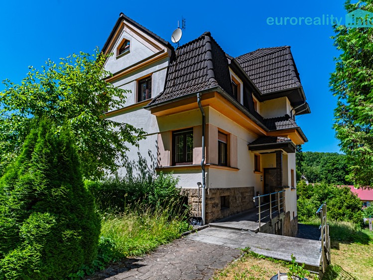 Pronájem  rodinného domu 210 m², pozemek 1 068 m² - foto 6