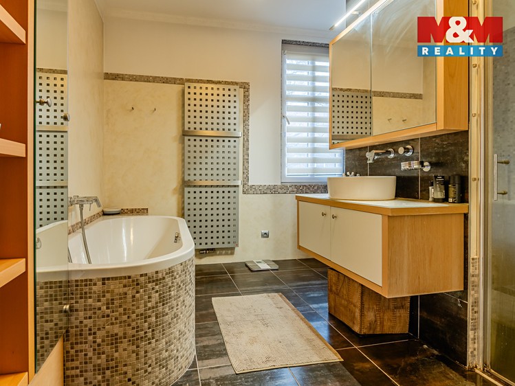 Pronájem rodinného domu 140 m², pozemek 246 m² - foto 4