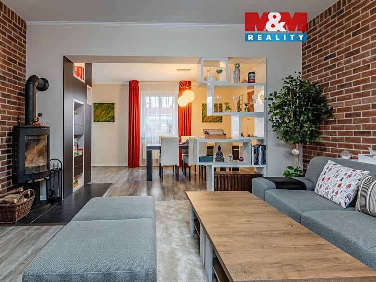 Pronájem rodinného domu 140 m², pozemek 246 m² - foto 1