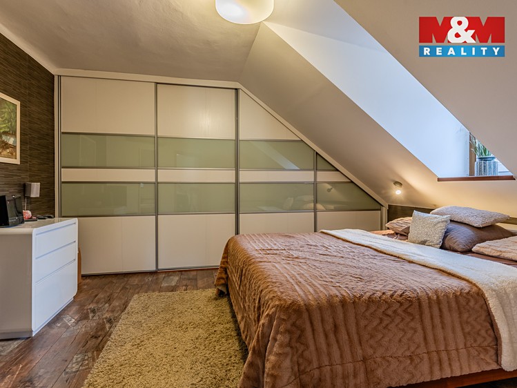 Pronájem rodinného domu 140 m², pozemek 246 m² - foto 8