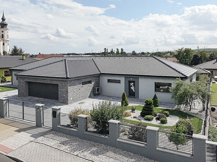Pronájem rodinného domu 120 m², pozemek 650 m² - foto 1