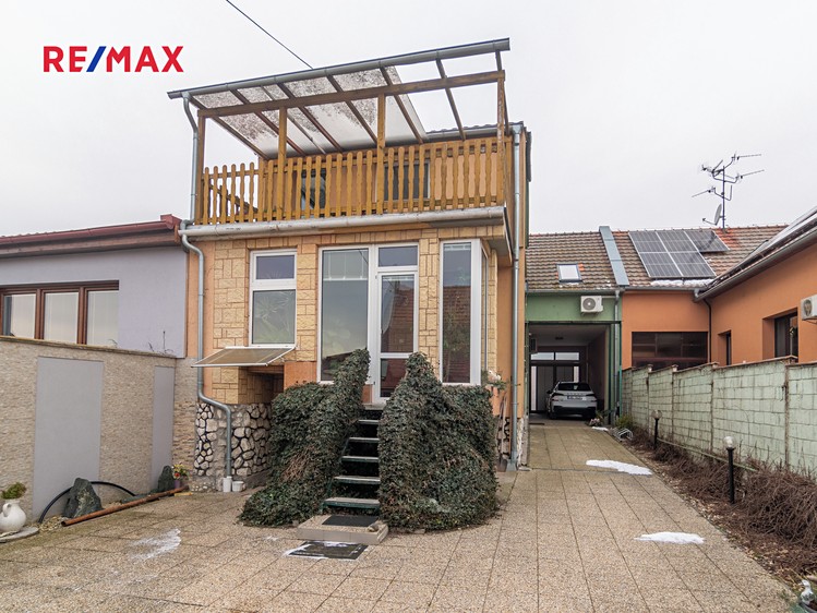 Pronájem rodinného domu 170 m², pozemek 300 m² - foto 2
