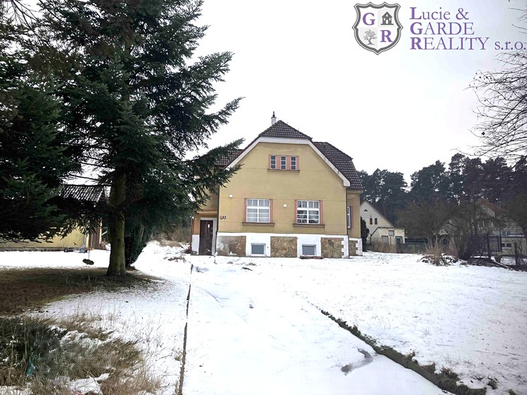Pronájem rodinného domu 144 m², pozemek 1 721 m² - foto 1