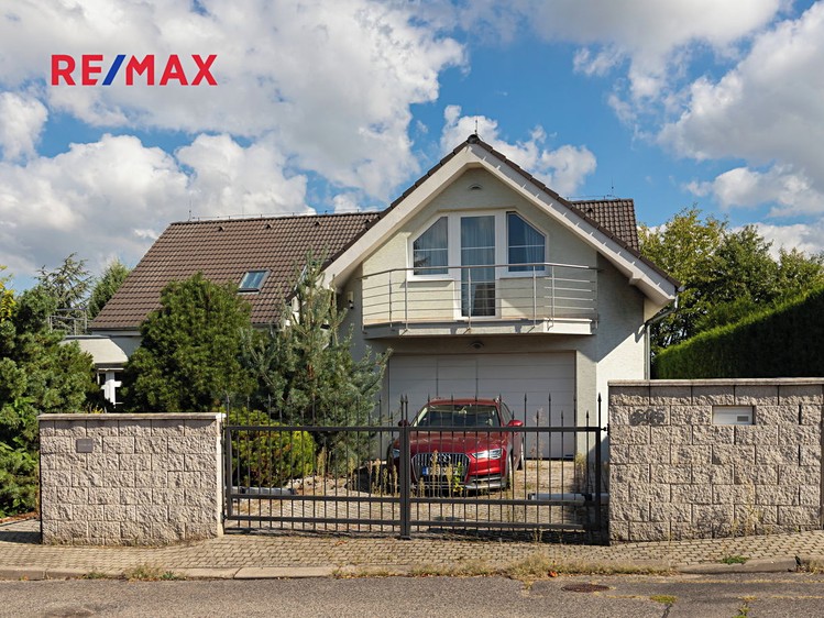 Pronájem rodinného domu 280 m², pozemek 2 762 m² - foto 4