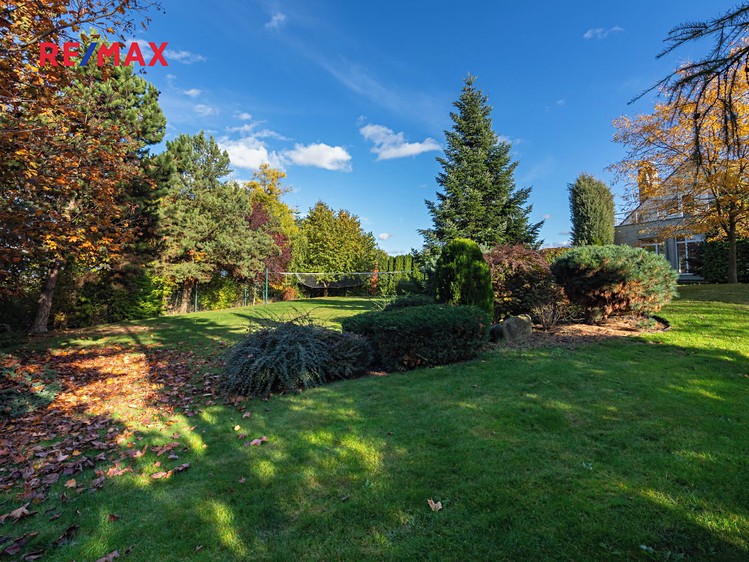 Pronájem rodinného domu 280 m², pozemek 2 762 m² - foto 8