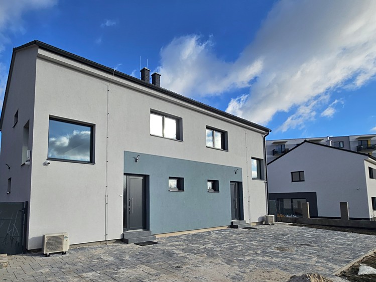 Pronájem rodinného domu 106 m², pozemek 224 m² - foto 1