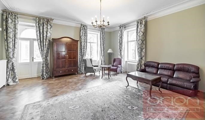 Pronájem rodinného domu 827 m², pozemek 8 770 m² - foto 4