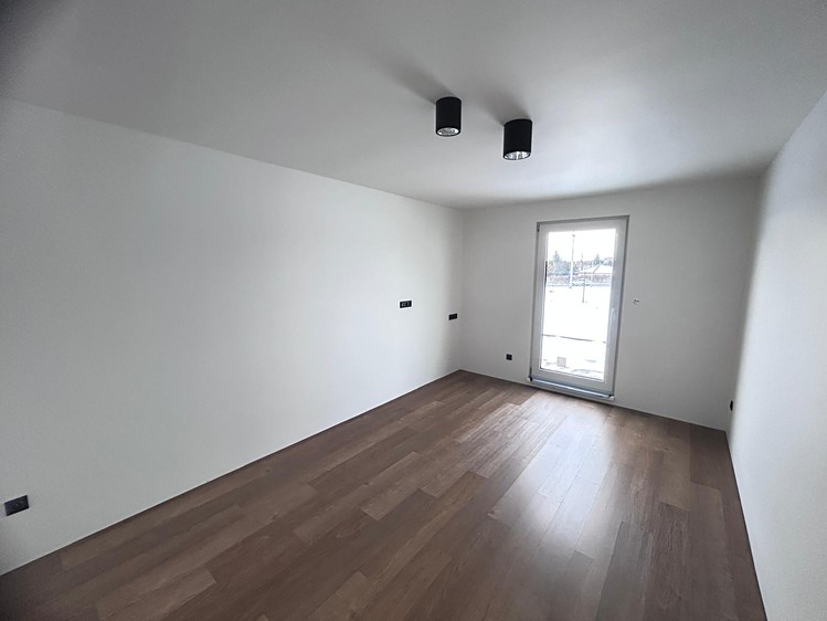 Pronájem rodinného domu 220 m², pozemek 650 m² - foto 6