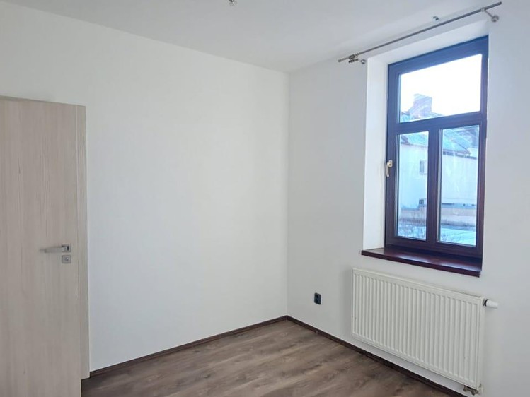 Pronájem rodinného domu 138 m², pozemek 320 m² - foto 4