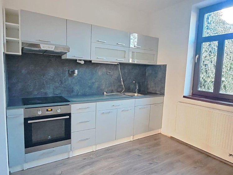 Pronájem rodinného domu 138 m², pozemek 320 m² - foto 1