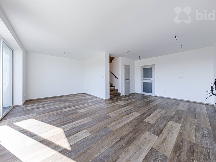 Pronájem rodinného domu 126 m², pozemek 497 m² - foto 2