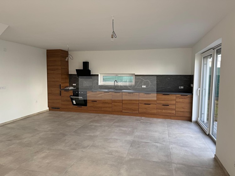 Pronájem rodinného domu 164 m², pozemek 320 m² - foto 3