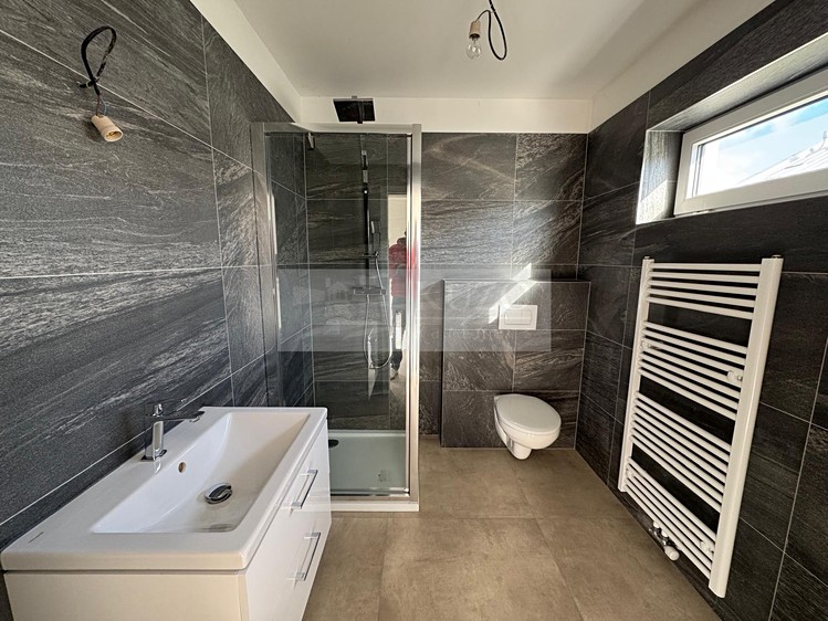 Pronájem rodinného domu 164 m², pozemek 320 m² - foto 2
