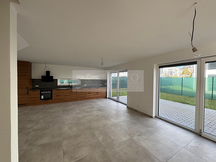 Pronájem rodinného domu 164 m², pozemek 320 m² - foto 5