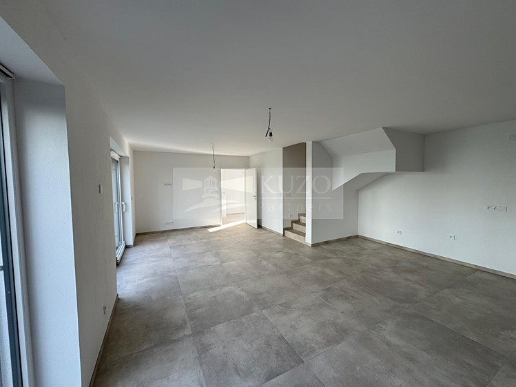 Pronájem rodinného domu 164 m², pozemek 320 m² - foto 6