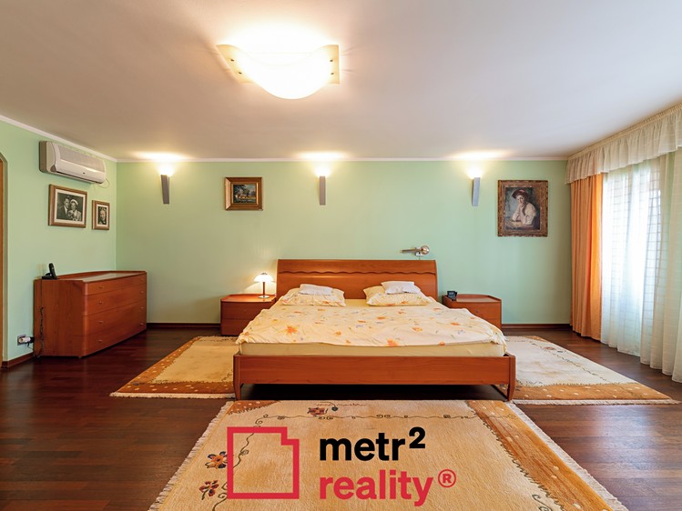 Pronájem rodinného domu 360 m², pozemek 121 m² - foto 8