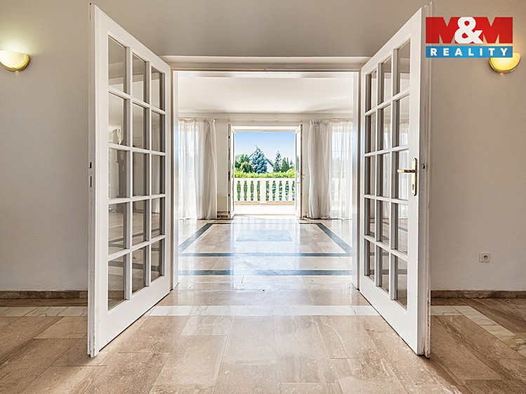 Pronájem  rodinného domu 395 m², pozemek 2 640 m² - foto 5