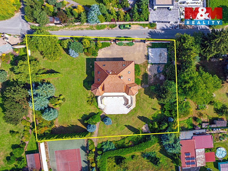 Pronájem  rodinného domu 395 m², pozemek 2 640 m² - foto 8