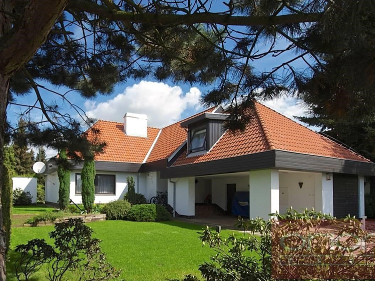 Pronájem rodinného domu 417 m², pozemek 1 100 m² - foto 1
