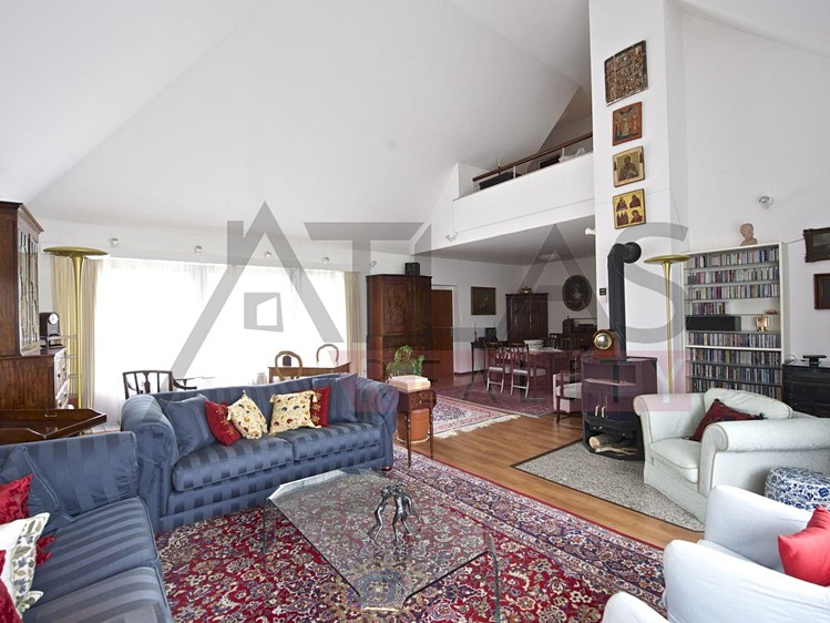 Pronájem rodinného domu 417 m², pozemek 1 000 m² - foto 2