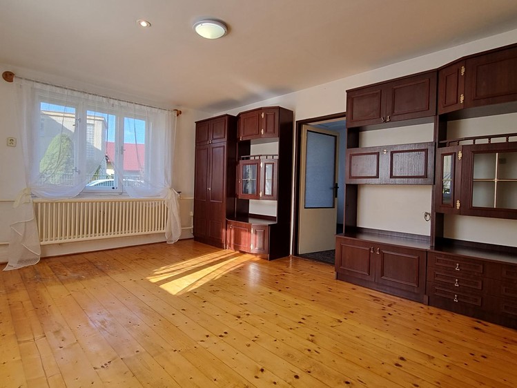 Pronájem rodinného domu 160 m², pozemek 800 m² - foto 1